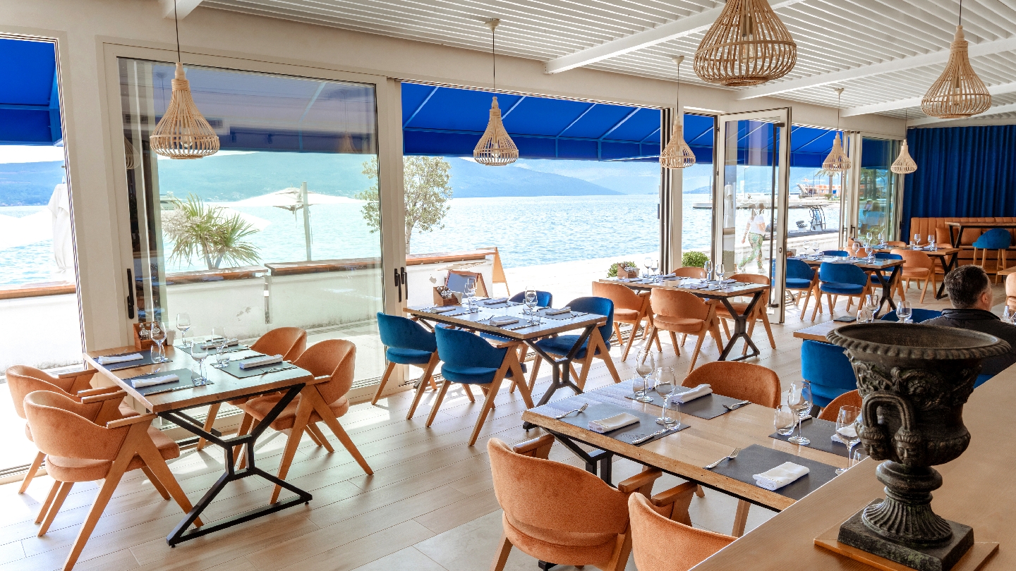 Divino - Seafront Restaurant Photo 9