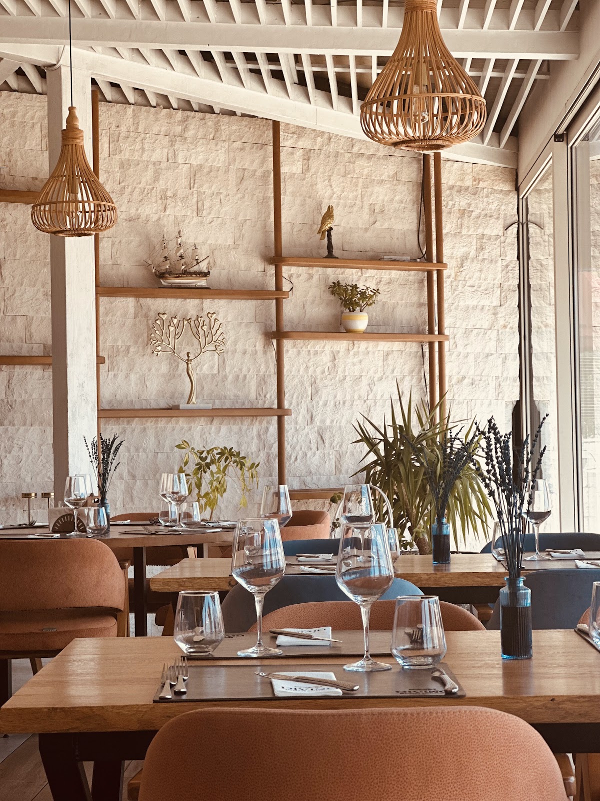 Divino - Seafront Restaurant Photo 1