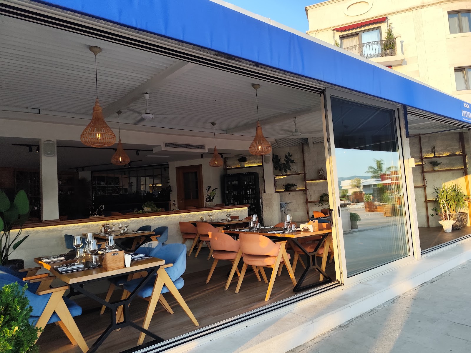 Divino - Seafront Restaurant Photo 4